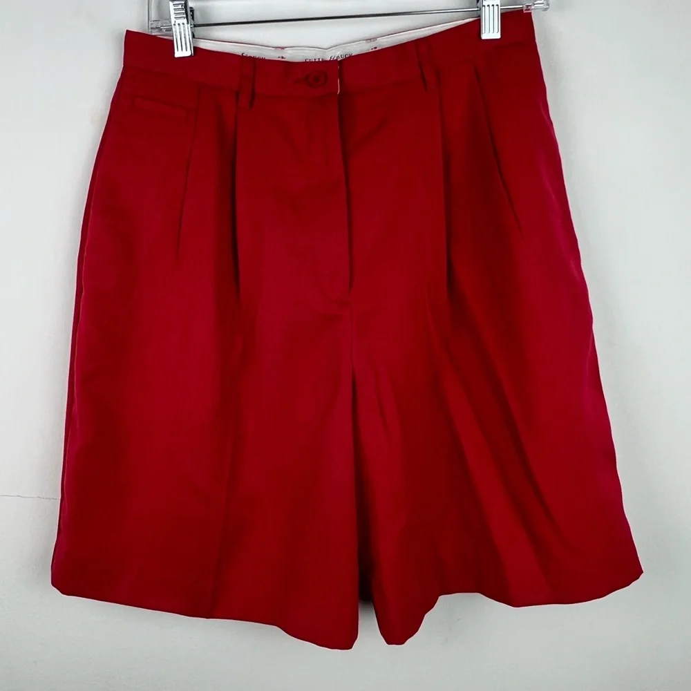 Cutter & Buck Women Bermuda Pleated High Rise Red Dress Shorts Size 8 - Picture 1 of 10